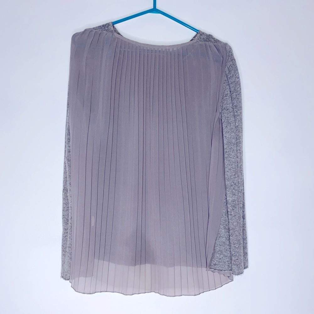 Zaraknit grey sweater. - Picture 3 of 4